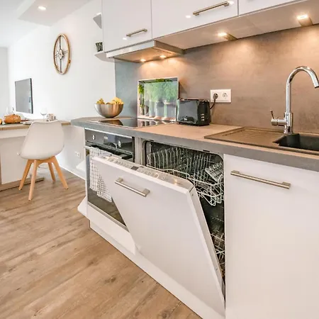 Дом отдыха Baltic Village-damp